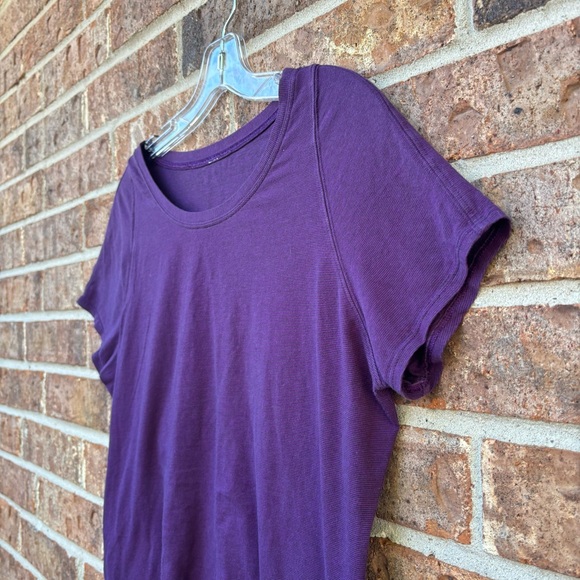 Lululemon Womens Basic T shirt Purple Crew neck pit-18” No size tag stretchable - Picture 3 of 8